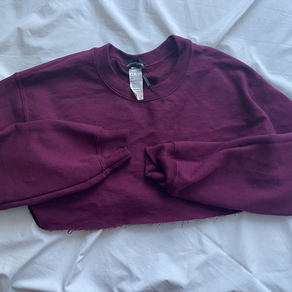EVERYTHING MUST GO ‼️‼️PLT CROPPED SWEATER‼️‼️ SIZE 6‼️‼️